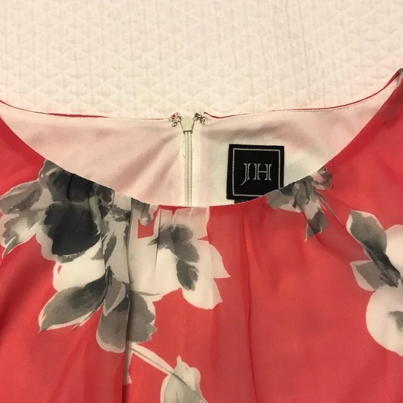 NWOT Floral Sleeveless Maxi Dress Size 16 - Picture 4 of 12